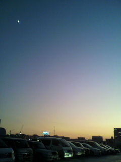 月が