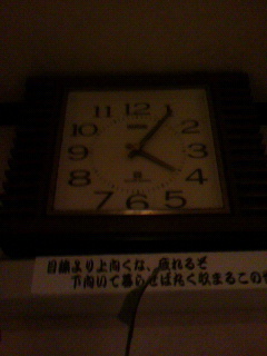 ４時