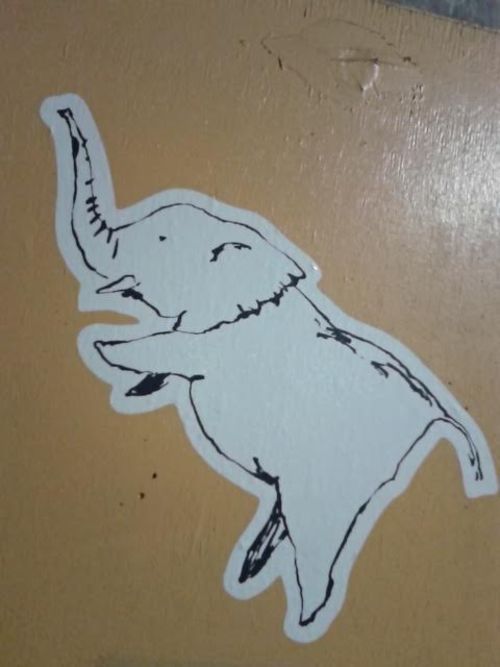 飛び
