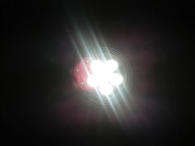 主流は